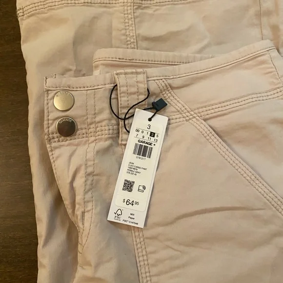 Low Rise Cargo Pants - Picture 3 of 3